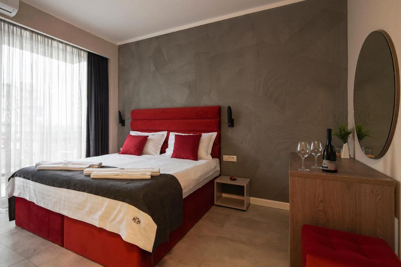 Lotus Exclusive Bed & Breakfast Navodari Exterior photo